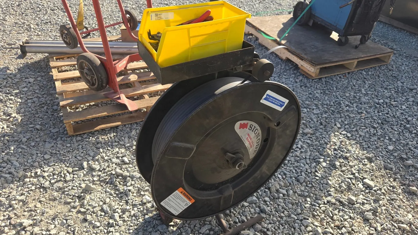 Signode DD-1A Strapping Dispenser W/ Tools