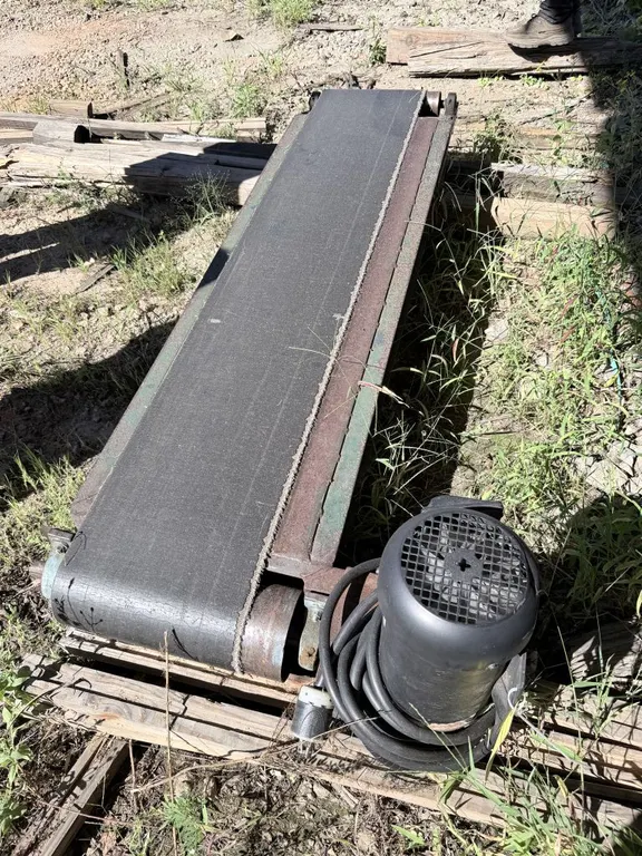 Power Feed Conveyor