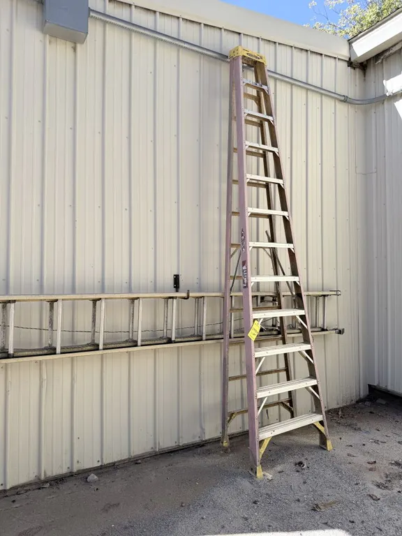 Lot of (2) Werner Ladders
