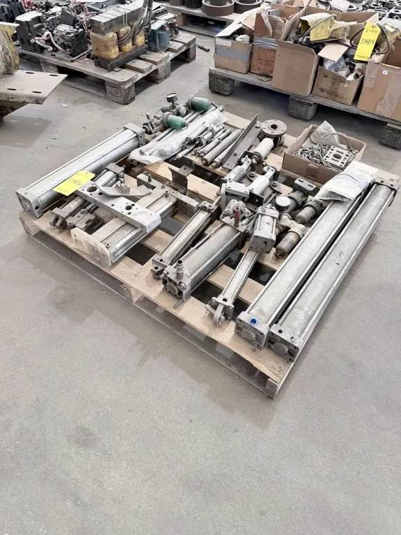 Lot of Assorted Pneumatic Cylinders