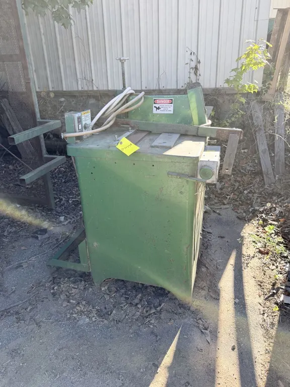 Whirlwind 212R Pneumatic Right-Handed Upcut Saw