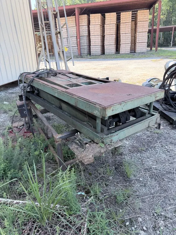 Hydraulic Lift Table