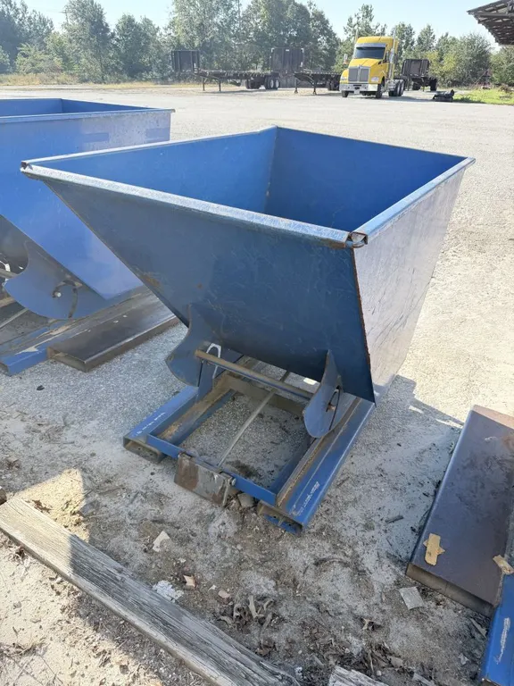 Vestil Heavy Duty Steel Self Dumping Hopper