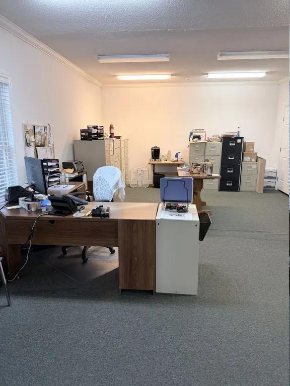 Lot of Assorted Office Contents
