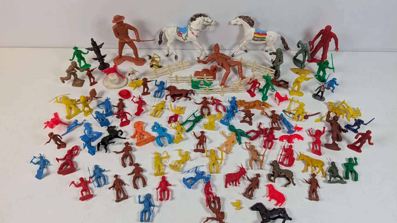 Large Lot of Vintage Plastic Cowboy and Indian Toy Figures
