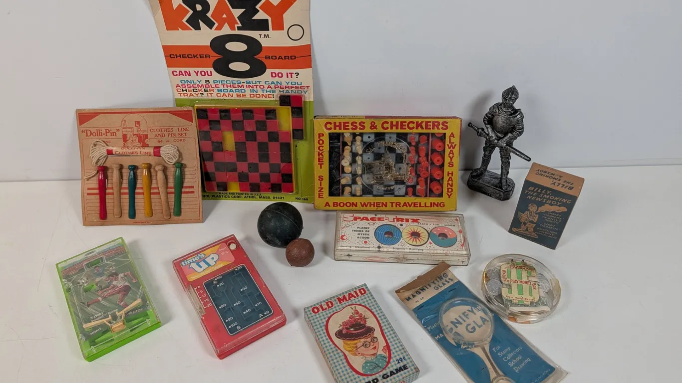 Collection of Vintage Pocket Games and Novelties