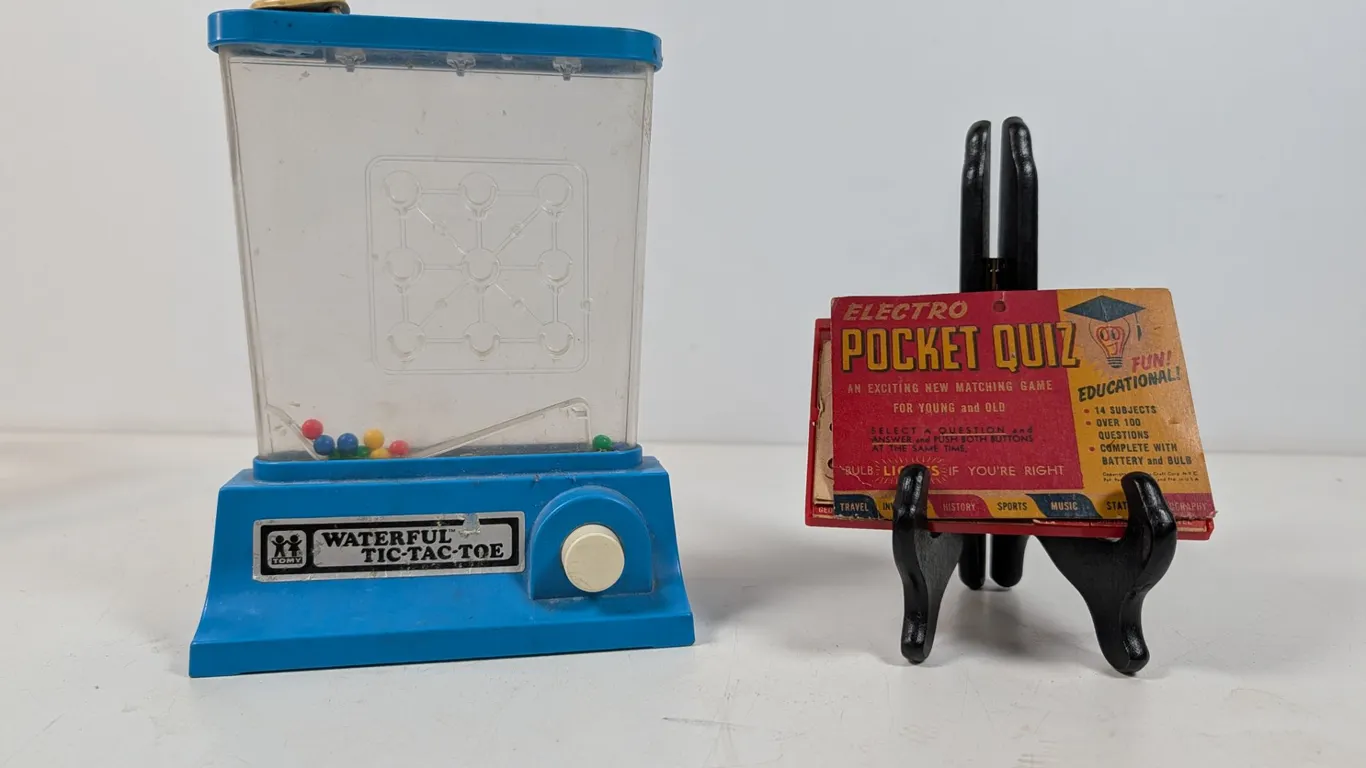 Waterful Tic-Tac-Toe and Electro Pocket Quiz Games