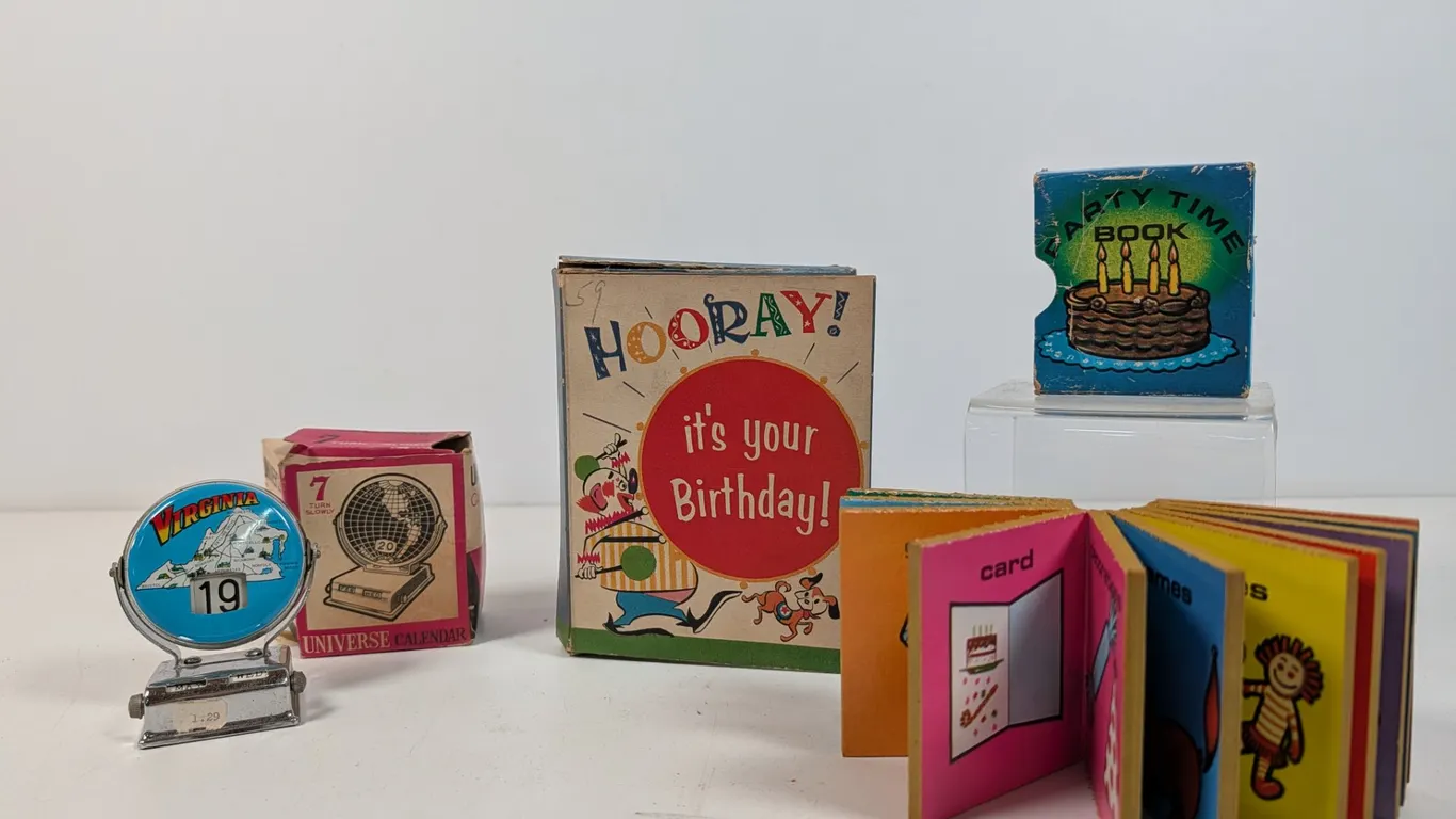 Vintage Desk Calendar and Miniature Books