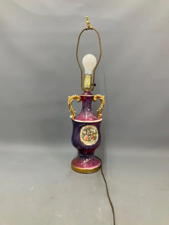Vintage Decorative George & Martha Washington Porcelain Table Lamp
