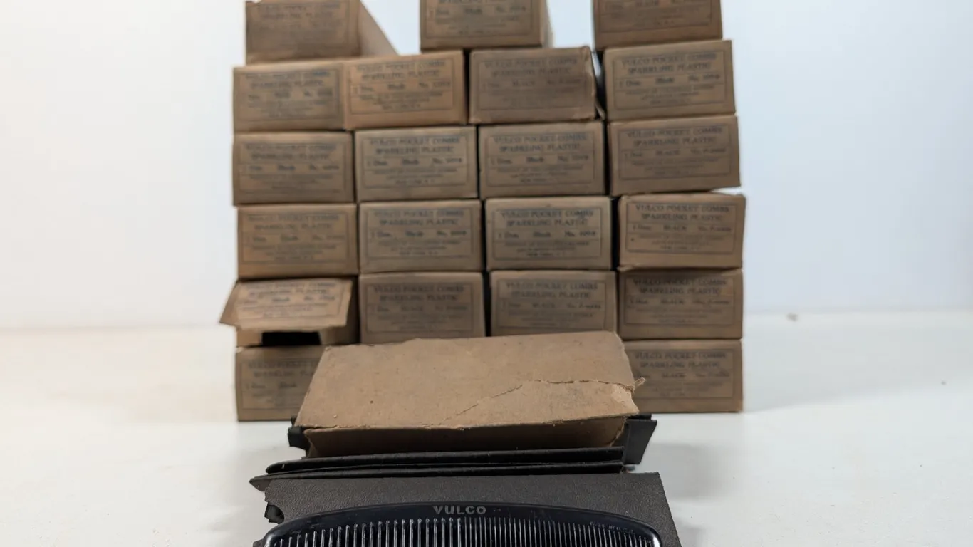 New Old stock Lot Vulco Sparkling Plastic Pocket Combs