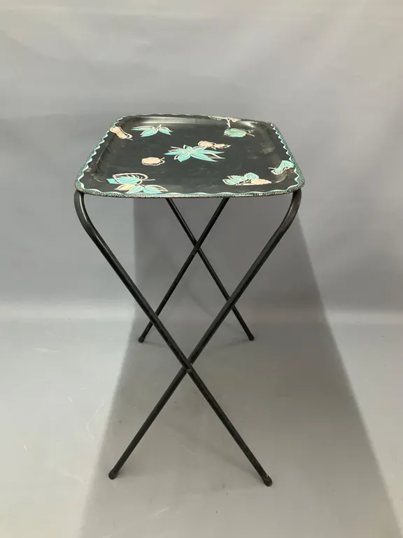 Vintage Metal TV Tray