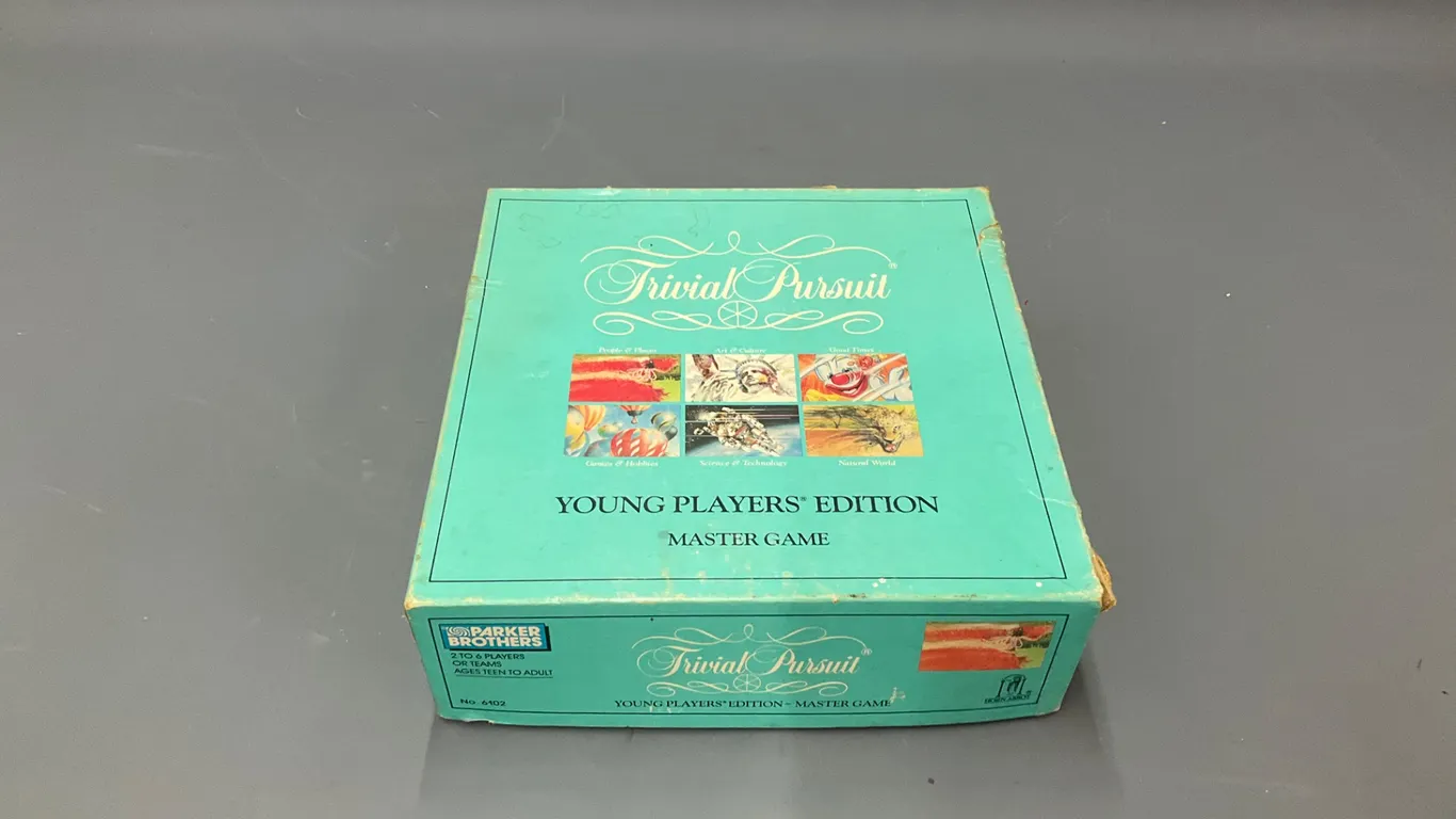 Parker Brothers Trivial Pursuit Young Players' Edition Master Game