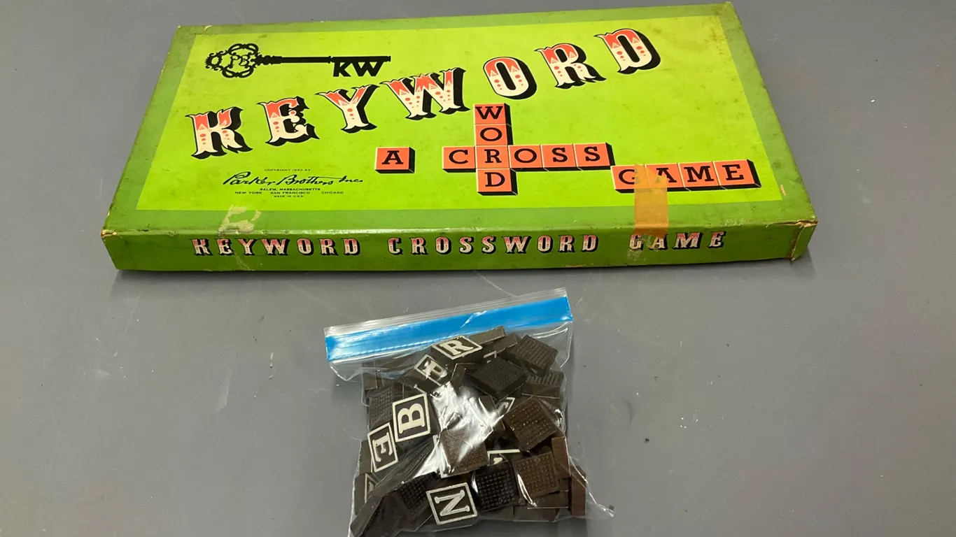 Vintage Parker Brothers Keyword Crossword Game