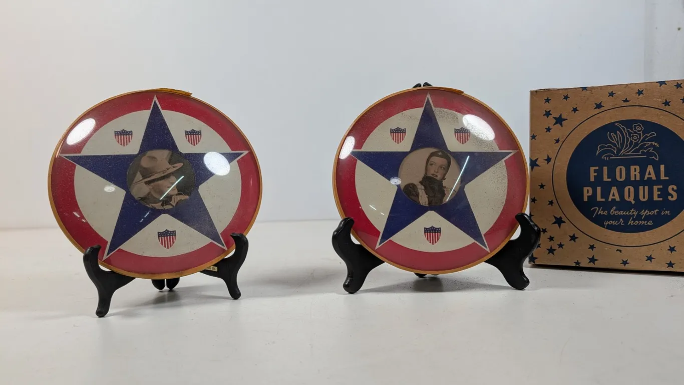 Vintage Patriotic Bubble Glass Floral Plaques