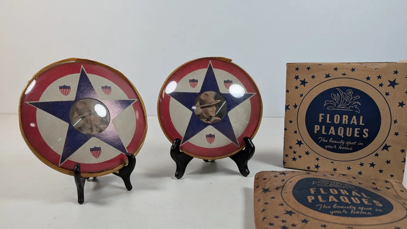 Vintage Floral Plaques with Patriotic Star Motif