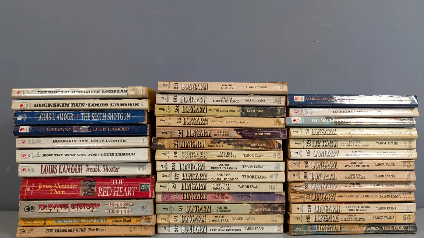 38 Longarm and Louis L’Amour Western Novels