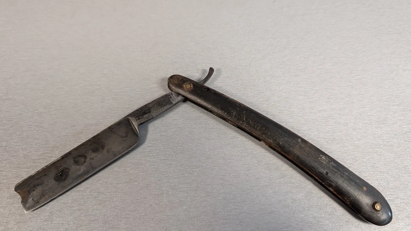 George W. Holmes & Son's Straight Razor