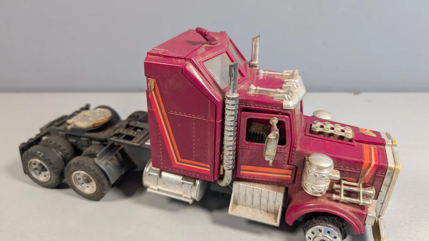 1985 Kenner M.A.S.K Rhino mobile defense Semi-Truck Toy
