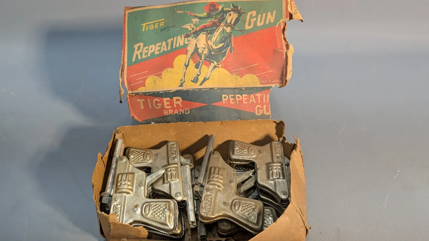 8 Tiger Brand Repeating Cap Guns with Box
