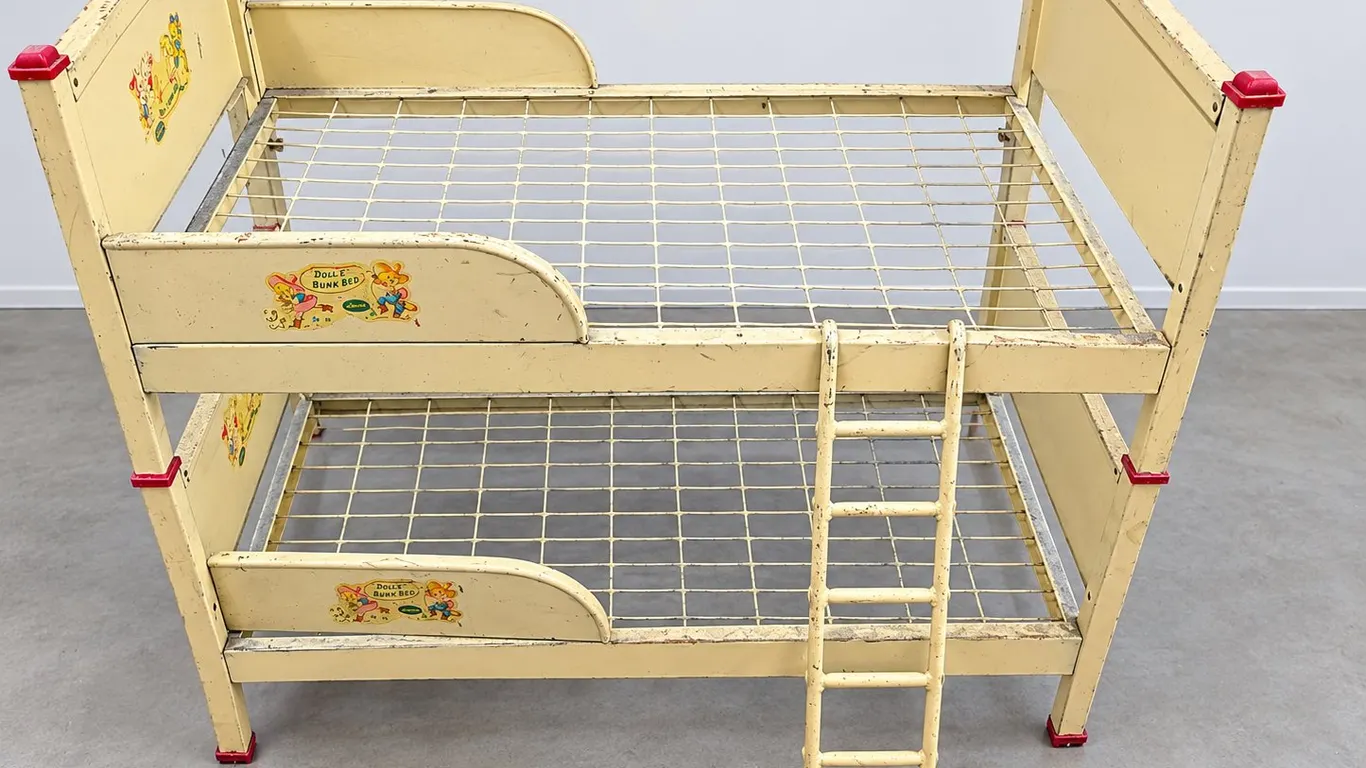 Vintage Amsco Doll-E-Bunk Bed