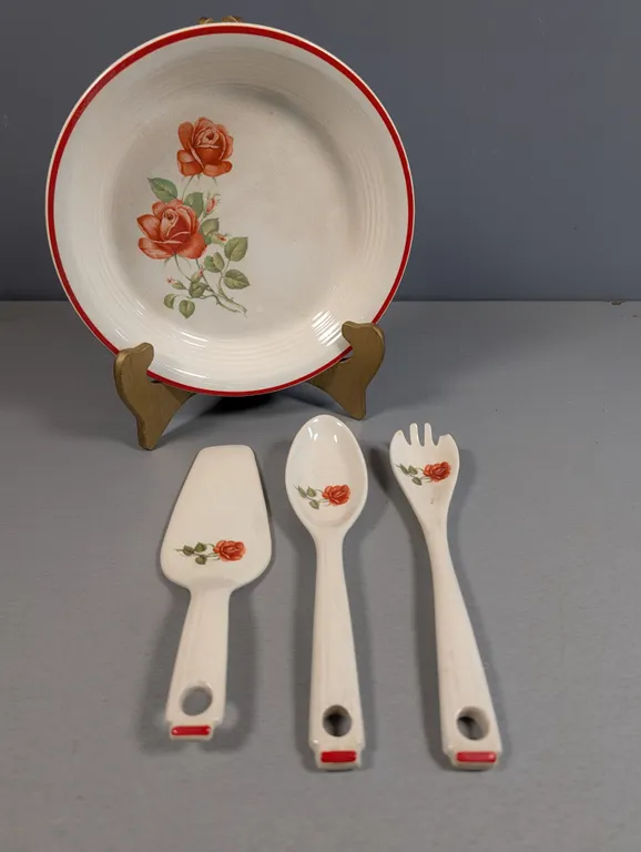 Ceramic Rose Pattern pie plate and Serving Utensils