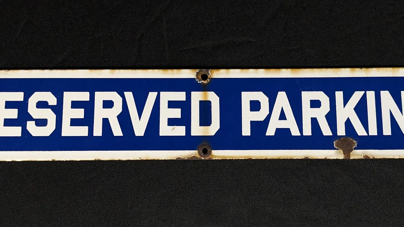 PORCELAIN SIGN RESERVED PARKING