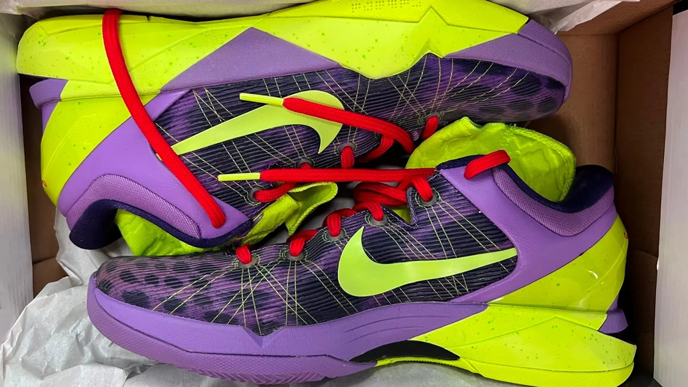 Nike Nike Zoom Kobe VII Supreme Violet Pop/Volt-Ink-Action Red