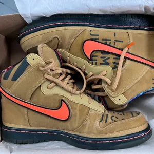Nike Nike Dunk Hi Premium QS Flt Gold/Total Orange