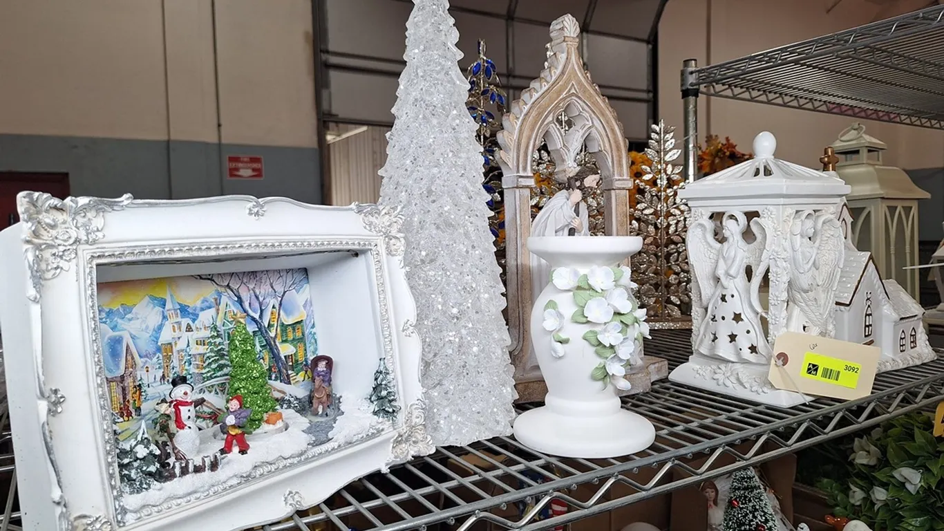 Assorted Decor
