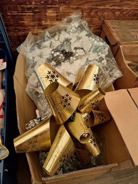 Assorted Holiday Decor, More