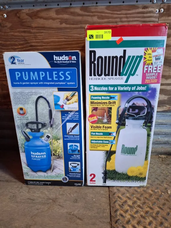 2 Assorted 2 Gallon Sprayers