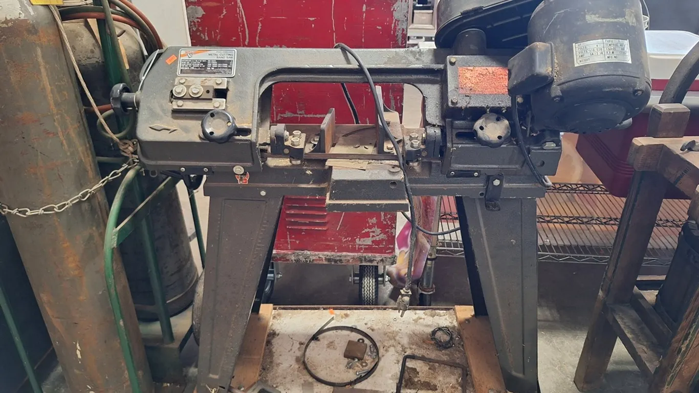 Buffalo Metal Cutting Bandsaw on Cart, Model HVMBS-45(RF)