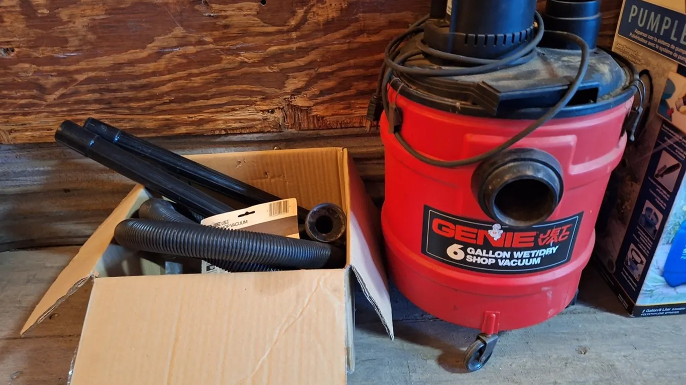 Genie 6 Gallon Wet/Dry Vacuum