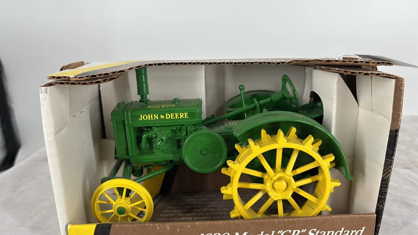 1930 JOHN DEERE MODEL GP STANDARD DIE CAST METAL 1/16