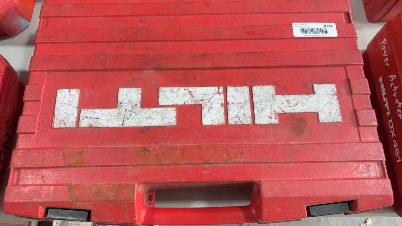 Hilti TE17 Rotary Hammer Drill with Case