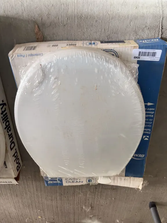 Bemis 800EC Plastic Toilet Seat White