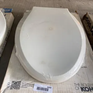 Kohler Toilet Seat 14-3/16 x 18-5/8 in E White