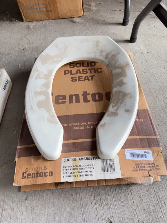Centoco Solid Plastic Toilet Seat Open Front