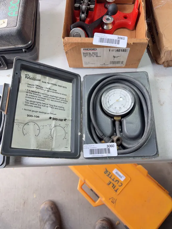 Robertshaw Gas Pressure Test Kit with Gauge