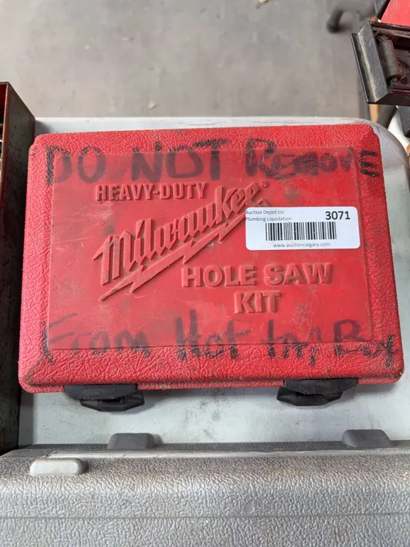 Milwaukee Hole Saw Kit with 6 Bi-Metal Saws