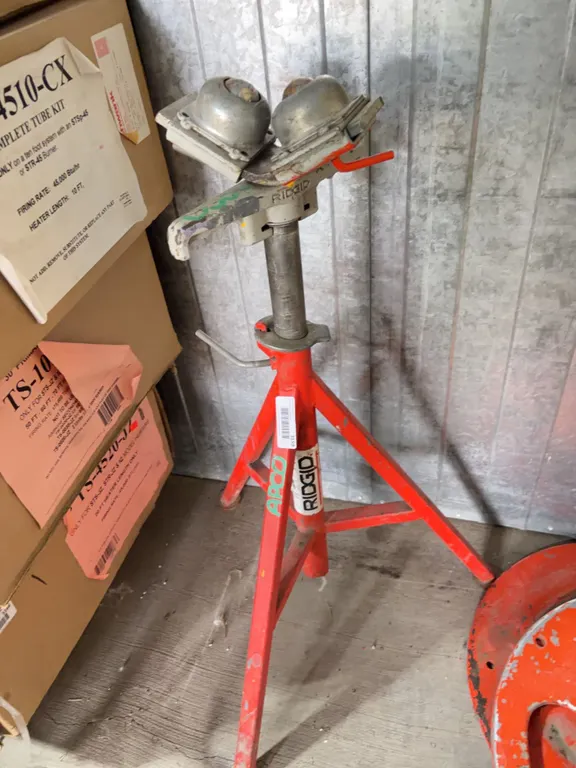 RIDGID Adjustable Pipe Stand Red Steel