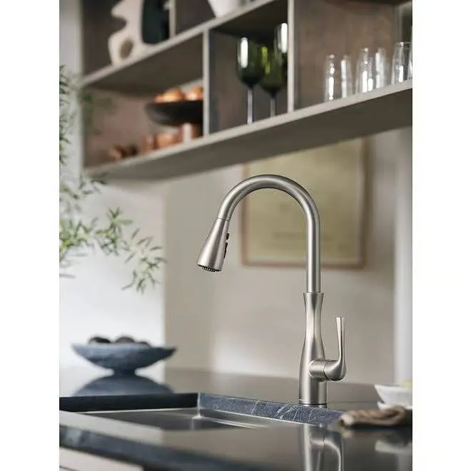 MOEN Arlia Kitchen Faucet with 1 Handle and Pull-Down Spout - Stainless Steel