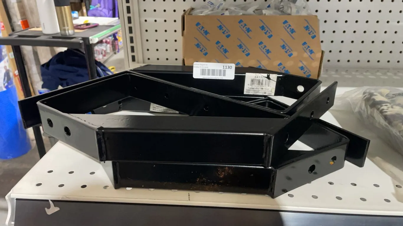 Pair Black Steel Automotive Bracket Mounts