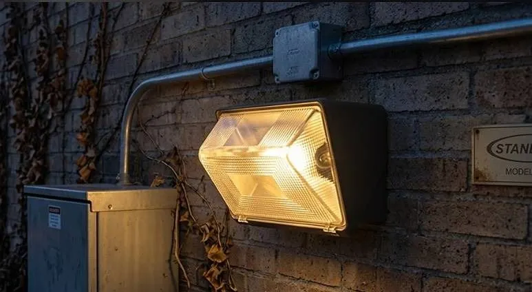 Stanpro WPJ-S0070-AP Small Wall Pack High Pressure Sodium 120V 70W Dusk Til Dawn Outdoor Light