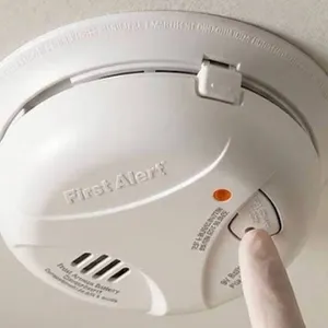 First Alert Smoke Alarm 9V Battery Included