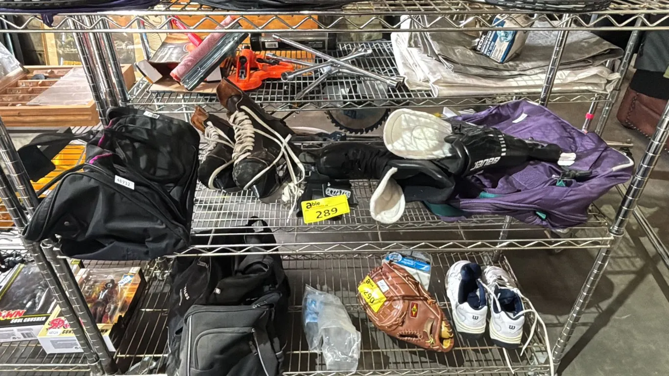 CCM TACKS ICE SKATES, BAUER ROLLERBLADES & 2 DUFFEL BAGS