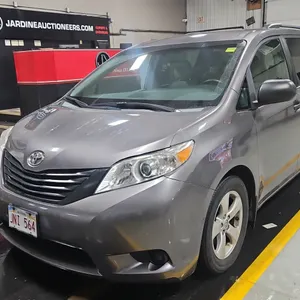 2015  Toyota  Sienna 7-Passenger 4dr Mini-Van  L