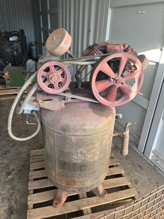 Air Compressor, 60 Gal