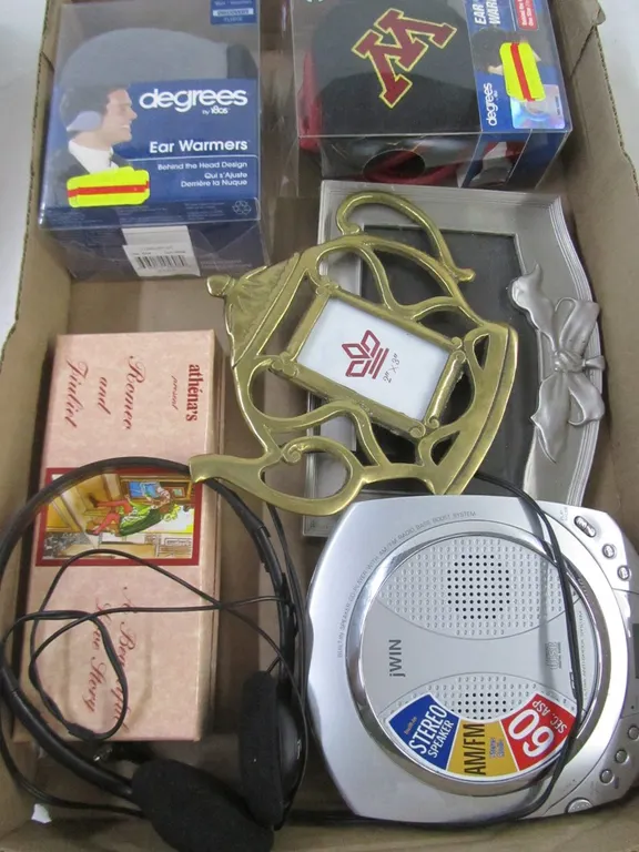Flat Of Assorted Household Items