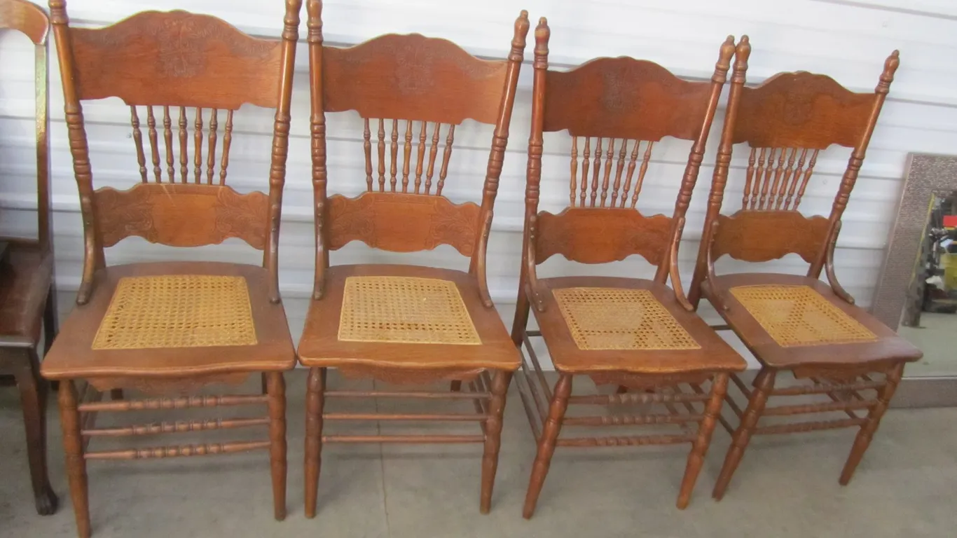 Set Of (4) Wicker-Bottom Chairs